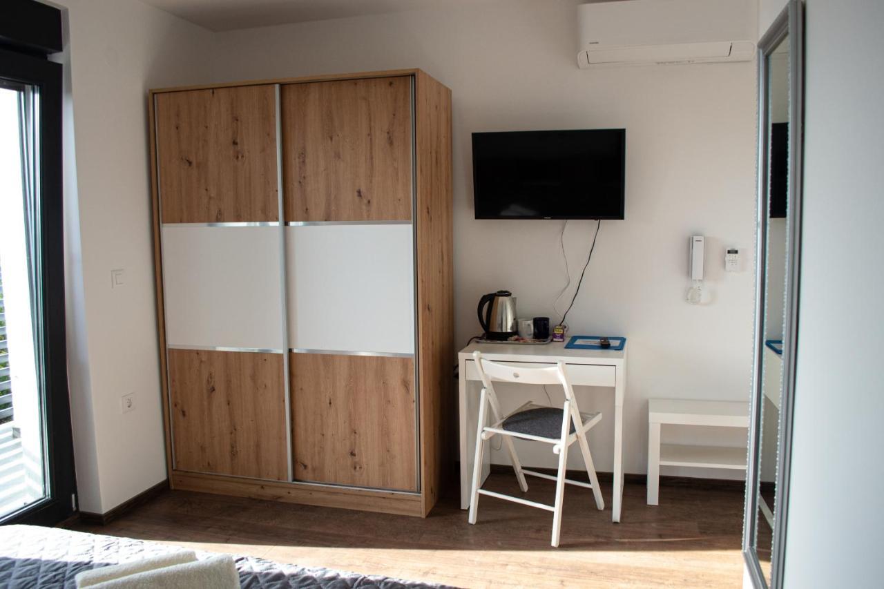 Kraljeva Hiza - Apartmani I Sobe Kralj สเวติ มาร์ติน นา มูรี ภายนอก รูปภาพ
