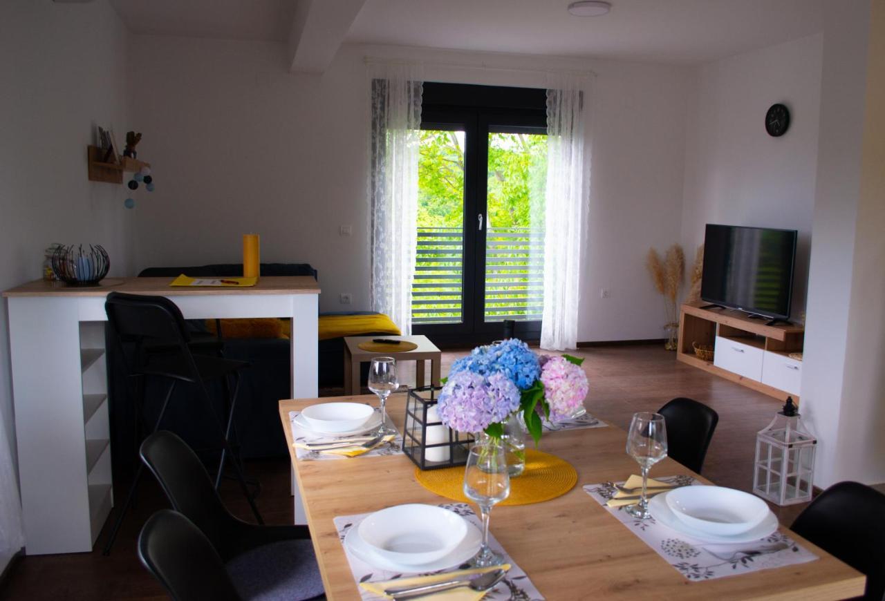 Kraljeva Hiza - Apartmani I Sobe Kralj สเวติ มาร์ติน นา มูรี ภายนอก รูปภาพ