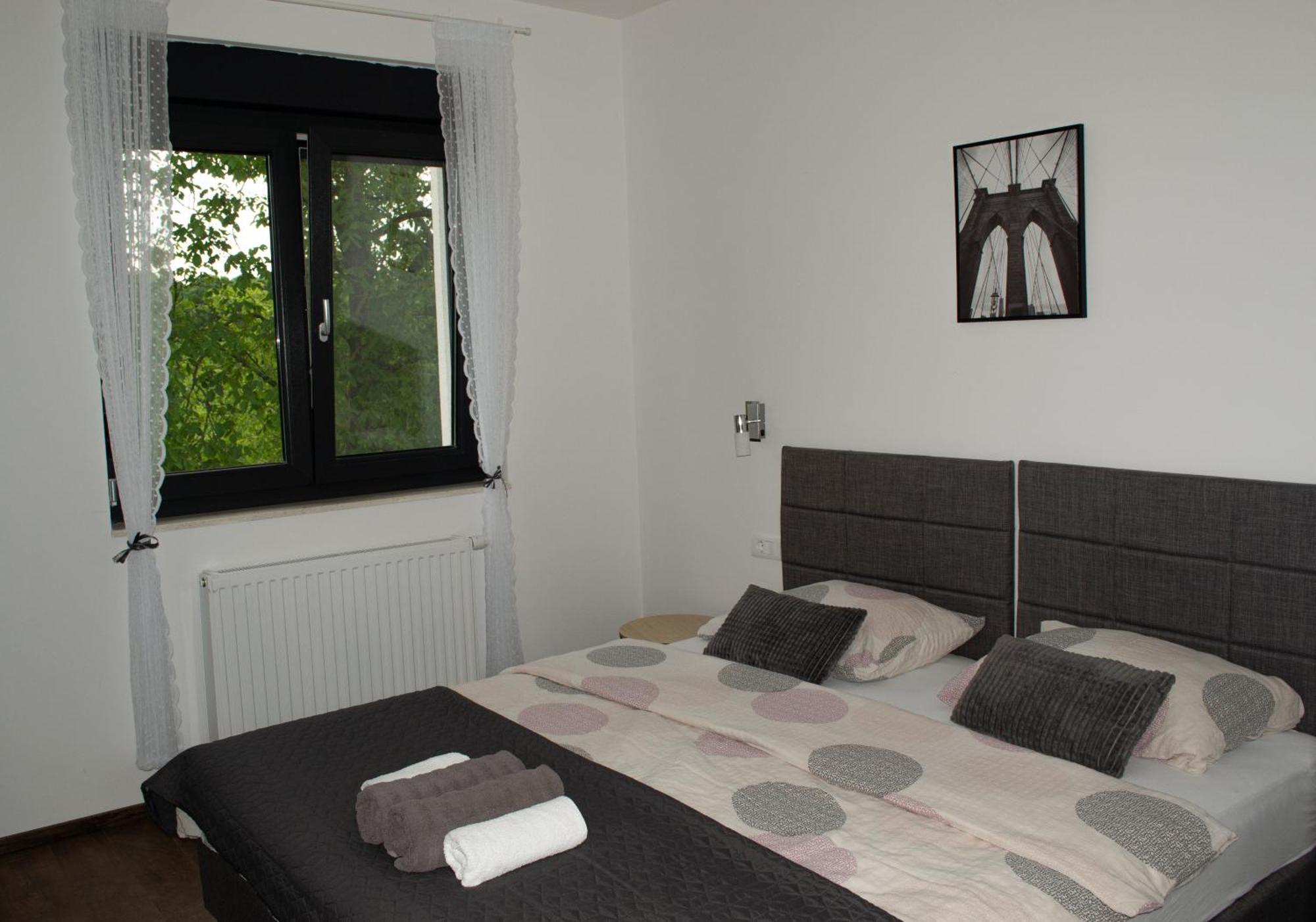 Kraljeva Hiza - Apartmani I Sobe Kralj สเวติ มาร์ติน นา มูรี ภายนอก รูปภาพ
