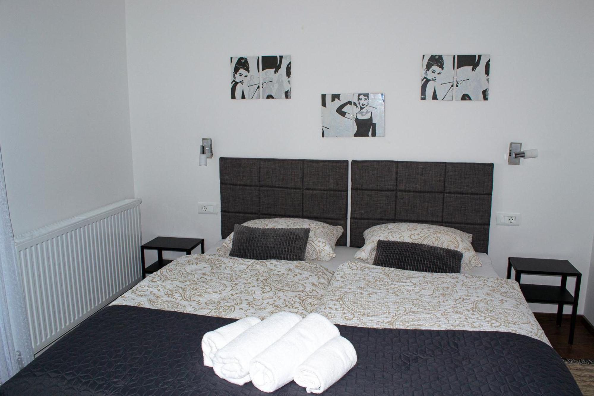 Kraljeva Hiza - Apartmani I Sobe Kralj สเวติ มาร์ติน นา มูรี ห้อง รูปภาพ